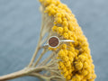 Dezenter Ring mit Perlholz 6 ½