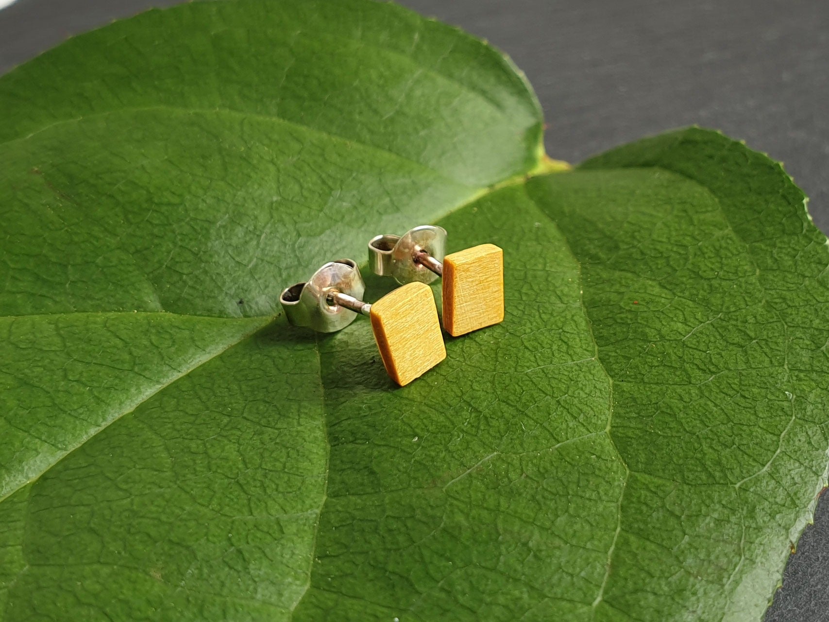 Ohrstecker Amarillo eckig klein