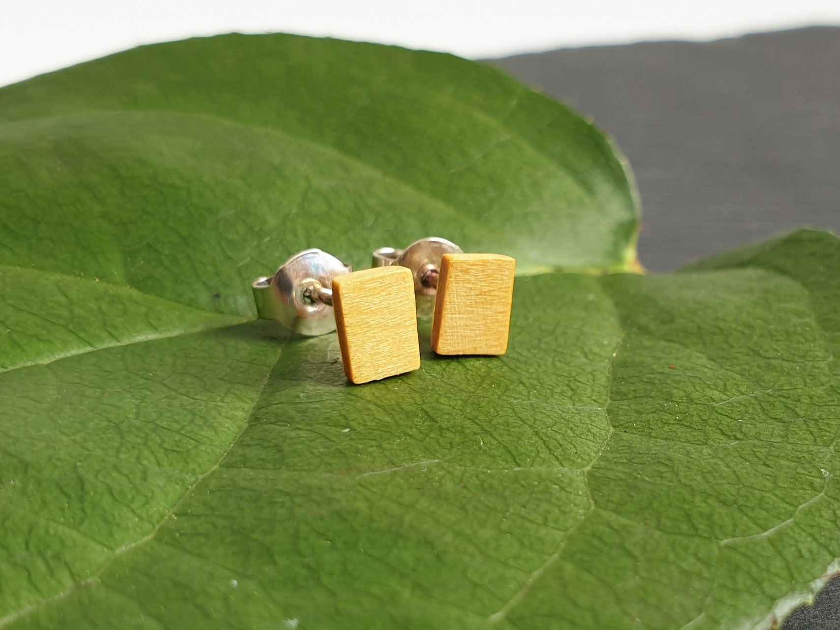 Ohrstecker Amarillo eckig klein