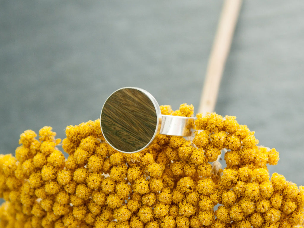 Großer Ring mit Bulnesiaholz (größenverstellbar)
