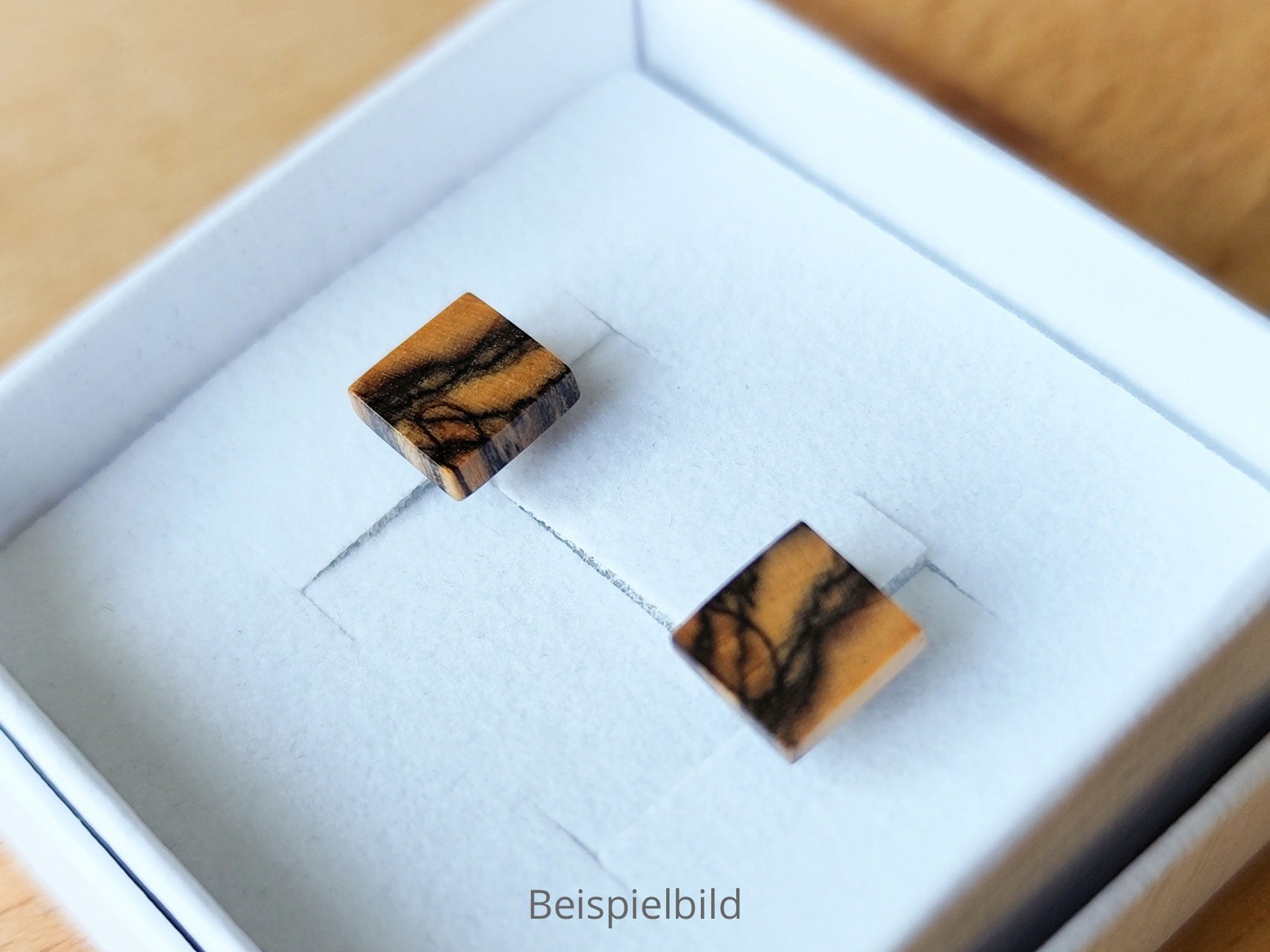 Ohrstecker Royal White Ebony eckig klein